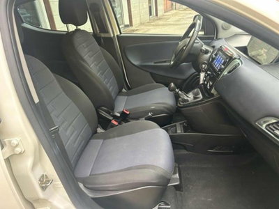 Lancia Ypsilon 1.0 FireFly 5 porte S&S Hybrid Gold Plus (9)