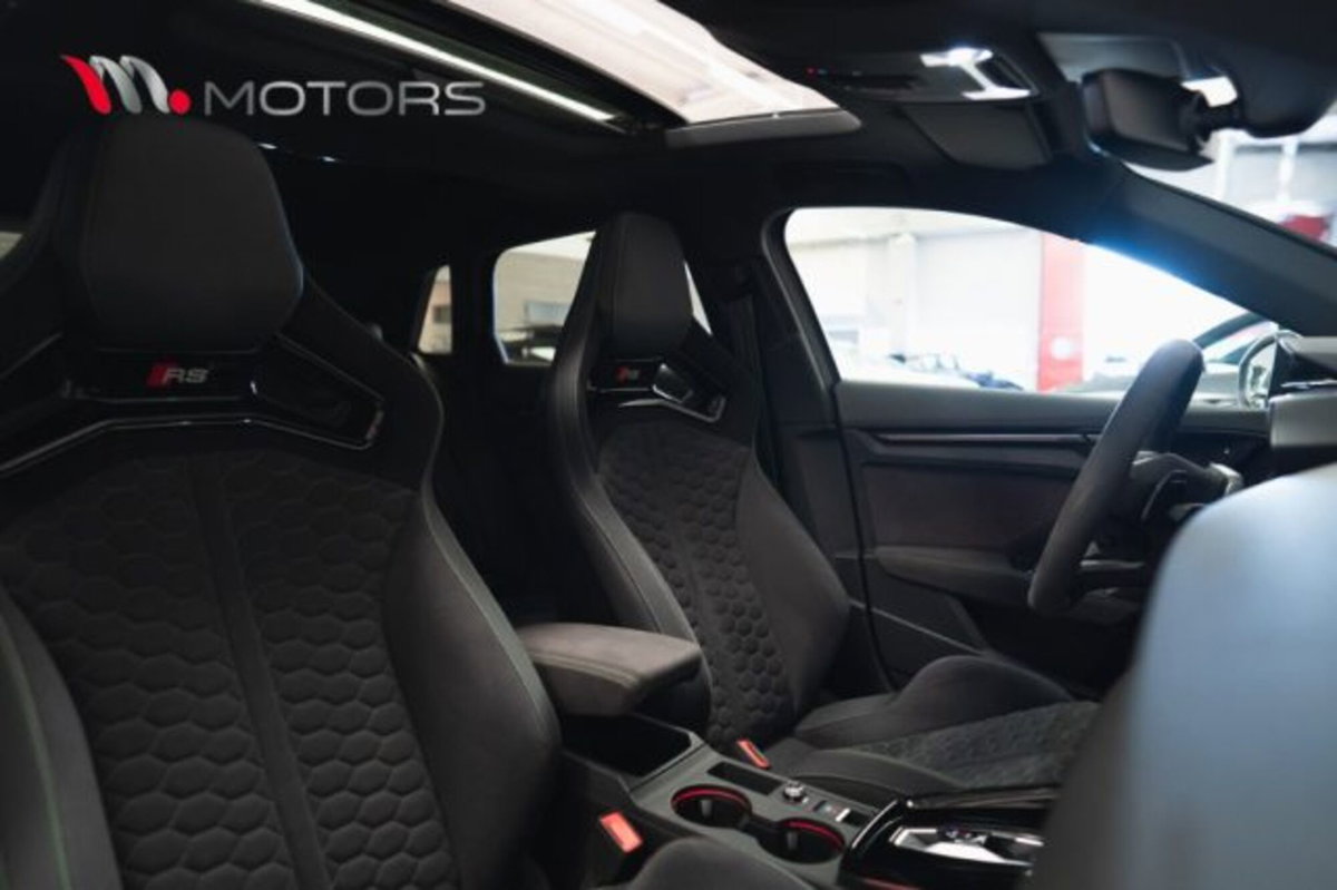 Audi RS 3 Sportback 2.5 tfsi quattro s-tronic (11)
