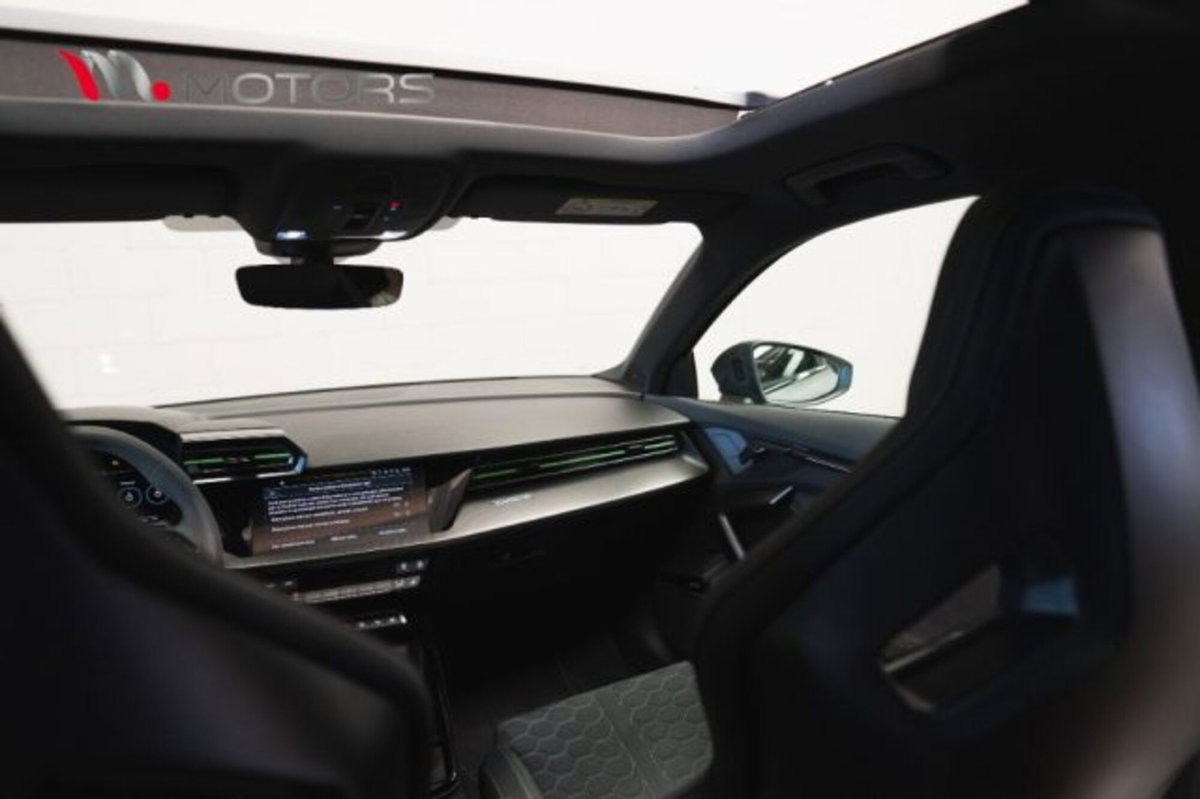 Audi RS 3 Sportback 2.5 tfsi quattro s-tronic (14)