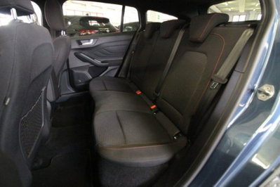 Ford Focus Station Wagon 1.0 EcoBoost Hybrid 125 CV SW ST-Line (12)