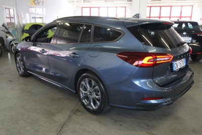 Ford Focus Station Wagon 1.0 EcoBoost Hybrid 125 CV SW ST-Line (4)