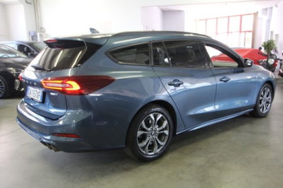 Ford Focus Station Wagon 1.0 EcoBoost Hybrid 125 CV SW ST-Line (5)