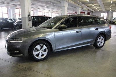 Skoda Octavia Station Wagon 2.0 TDI EVO SCR DSG Wagon Executive (2)