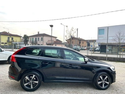 Volvo XC60 D3 Geartronic R-design (14)