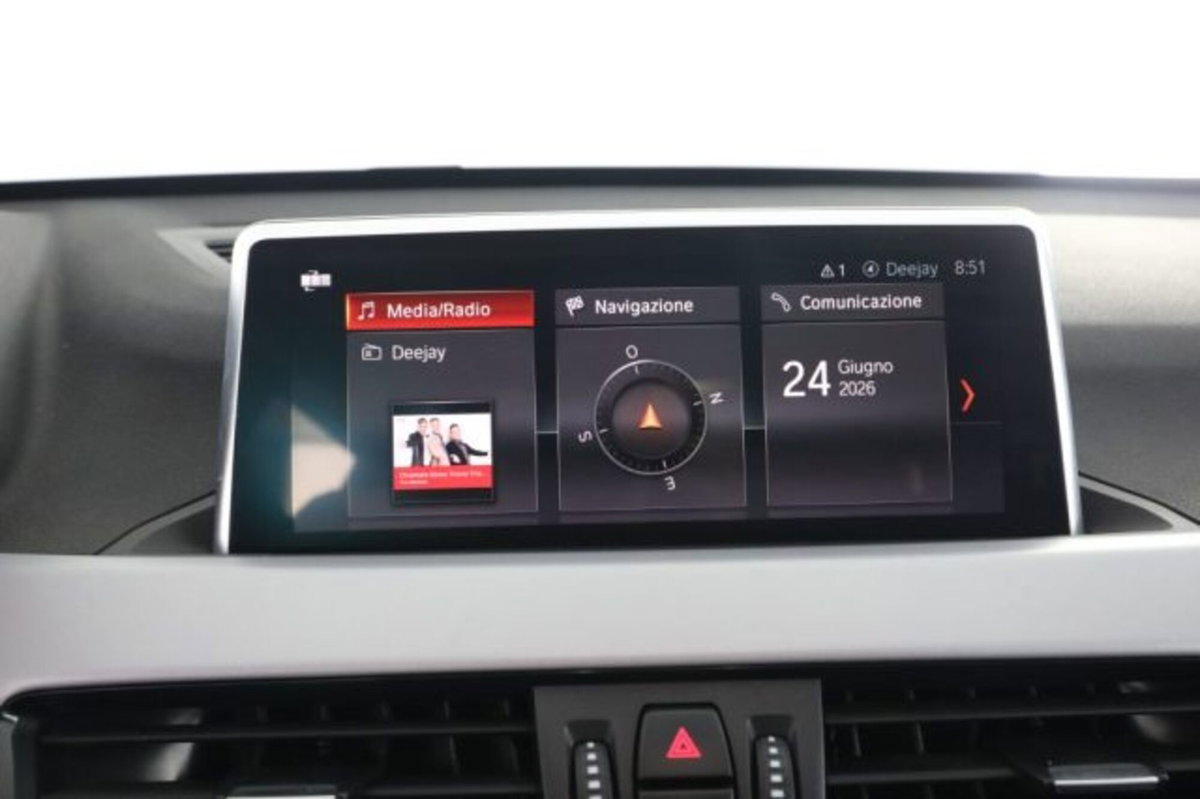 BMW X1 sDrive18d Business Advantage (11)