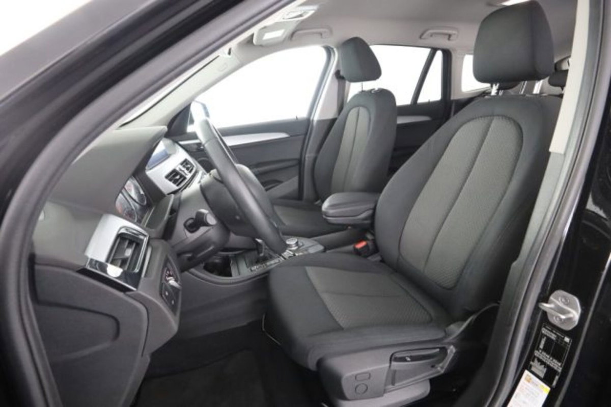 BMW X1 sDrive18d Business Advantage (2)