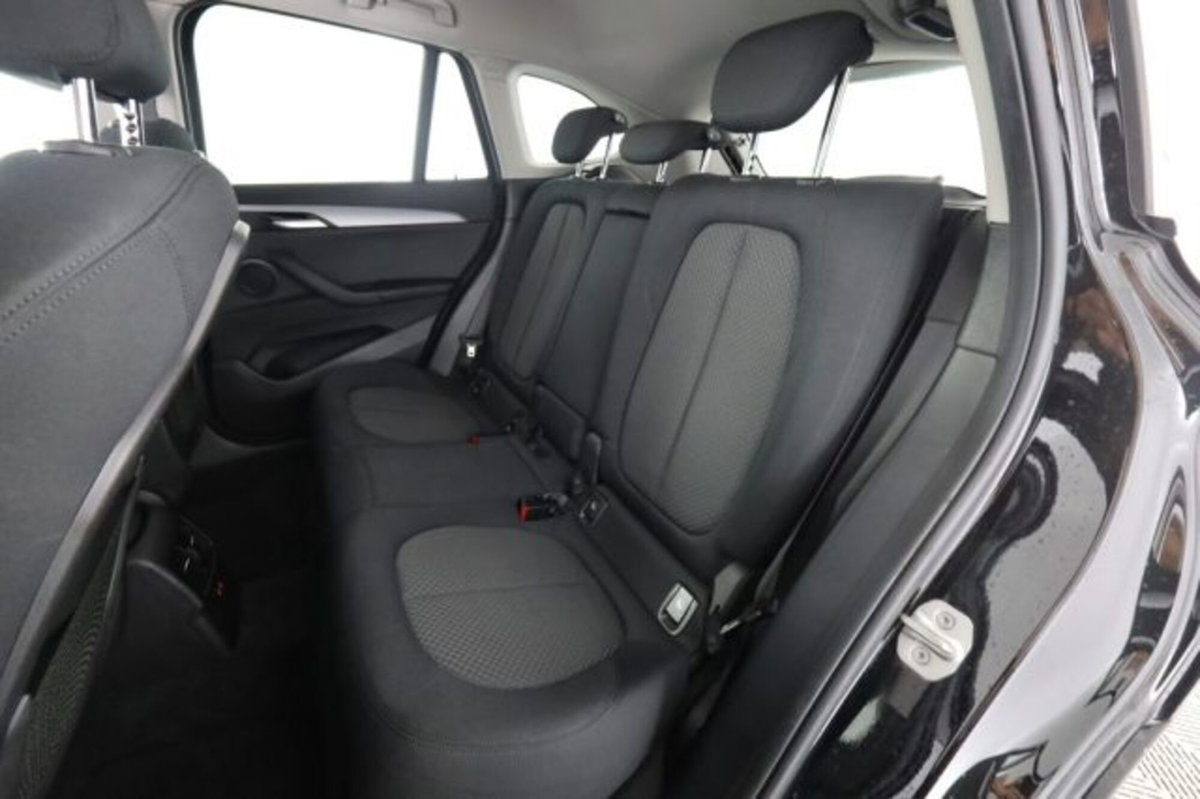 BMW X1 sDrive18d Business Advantage (3)
