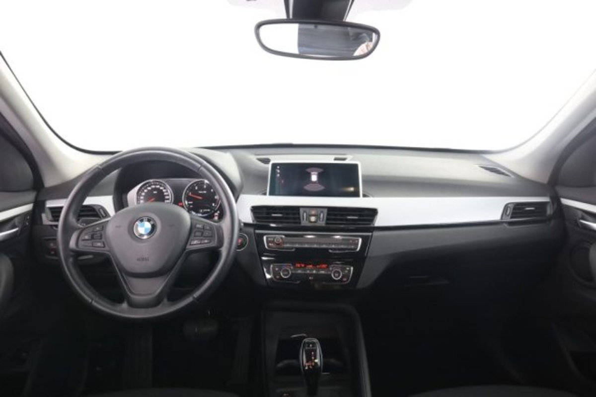 BMW X1 sDrive18d Business Advantage (4)