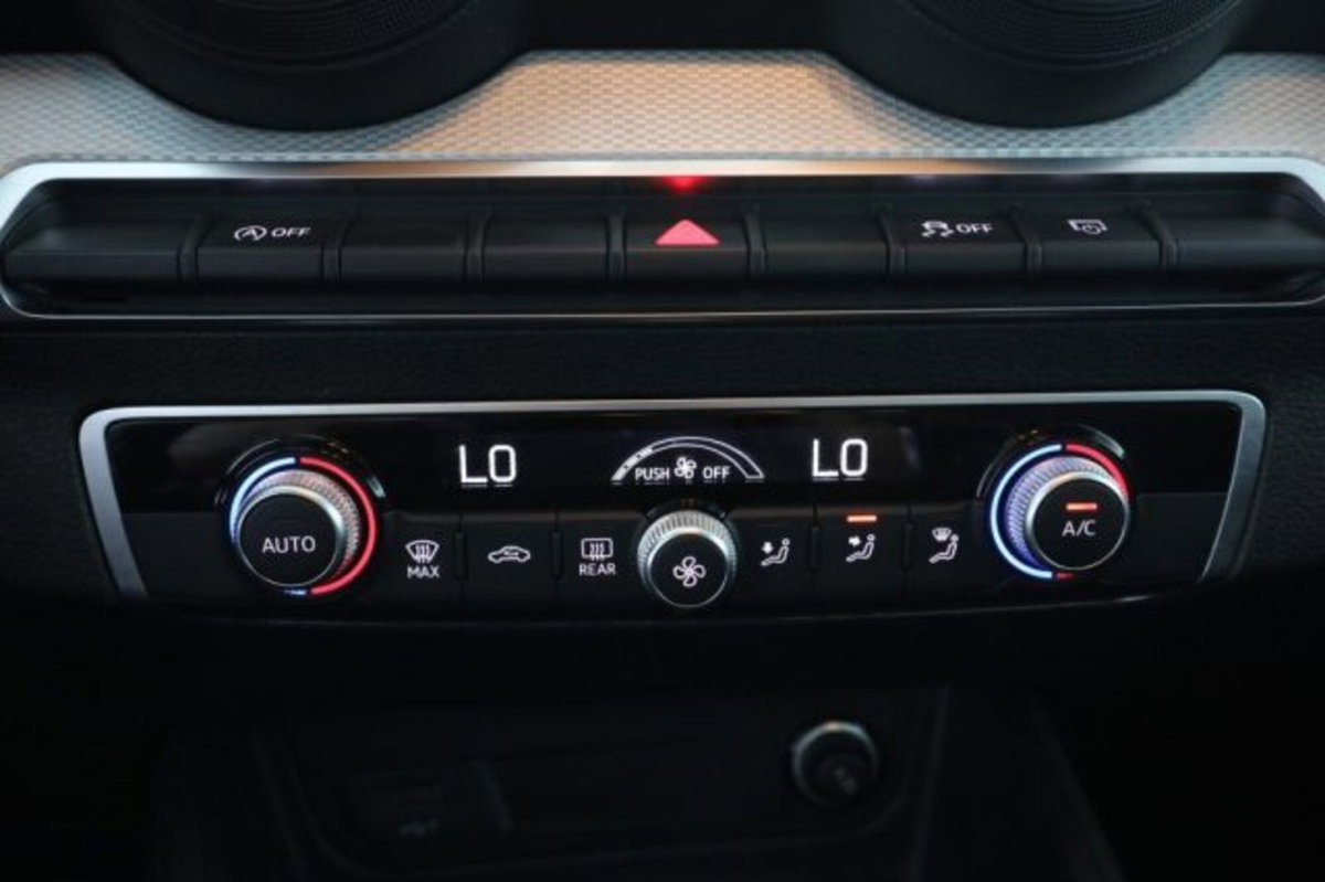 Audi Q2 Q2 30 TDI S tronic Business (12)