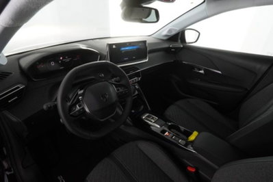 Peugeot 208 1.2 turbo Allure 100cv (9)