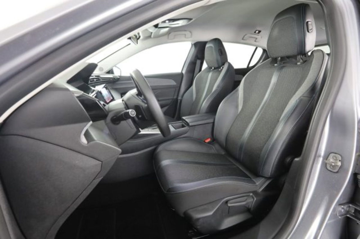 Peugeot 308 PureTech Turbo 130 S&S EAT8 Allure (2)