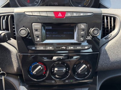 Lancia Ypsilon 1.0 FireFly 5 porte S&S Hybrid Silver Plus (17)