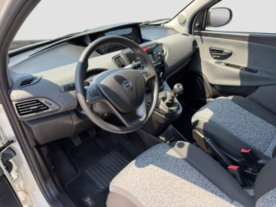 Lancia Ypsilon 1.0 FireFly 5 porte S&S Hybrid Silver Plus (9)