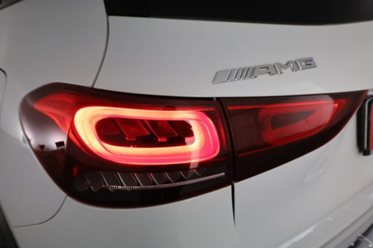 Mercedes-Benz GLA SUV 45 S 4Matic+ AMG (12)