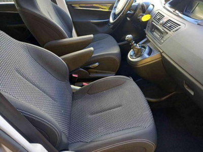 Citroen C4 Picasso 1.6 HDi 110 FAP Exclusive (10)
