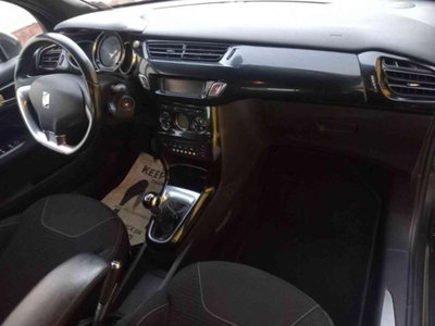 Ds DS 3 Coupé DS 3 1.4 HDi 70 So Chic (12)