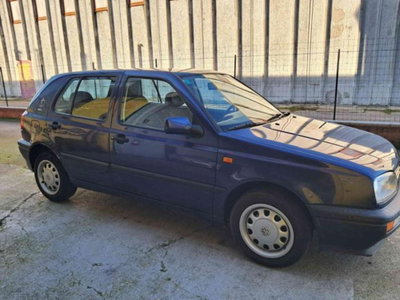 Volkswagen Golf 1.6 cat 5 porte CL (10)
