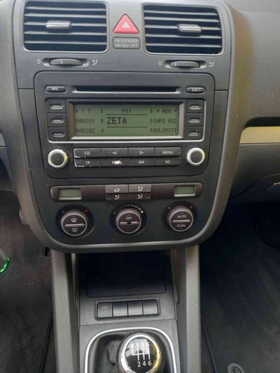 Volkswagen Golf 2.0 16V TDI 4mot. 5p. Sportline (12)