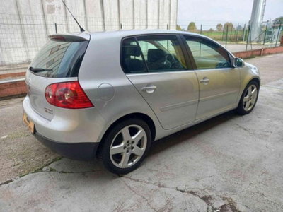 Volkswagen Golf 2.0 16V TDI 4mot. 5p. Sportline (9)