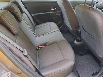 Renault Clio 1.2 16V 5 porte Luxe (18)