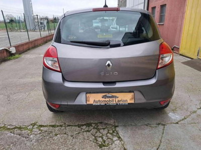 Renault Clio 1.2 16V 5 porte Luxe (3)