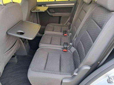 Volkswagen Touran 16V TDI Highline (18)