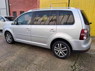 Volkswagen Touran 16V TDI Highline (5)