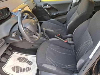 Peugeot 208 VTi 82 CV 5 porte Allure (12)