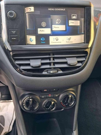 Peugeot 208 VTi 82 CV 5 porte Allure (14)