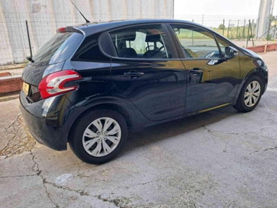 Peugeot 208 VTi 82 CV 5 porte Allure (7)