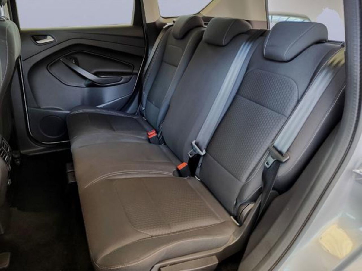 Ford Kuga 1.5 TDCI 120 CV S&S 2WD Plus (11)