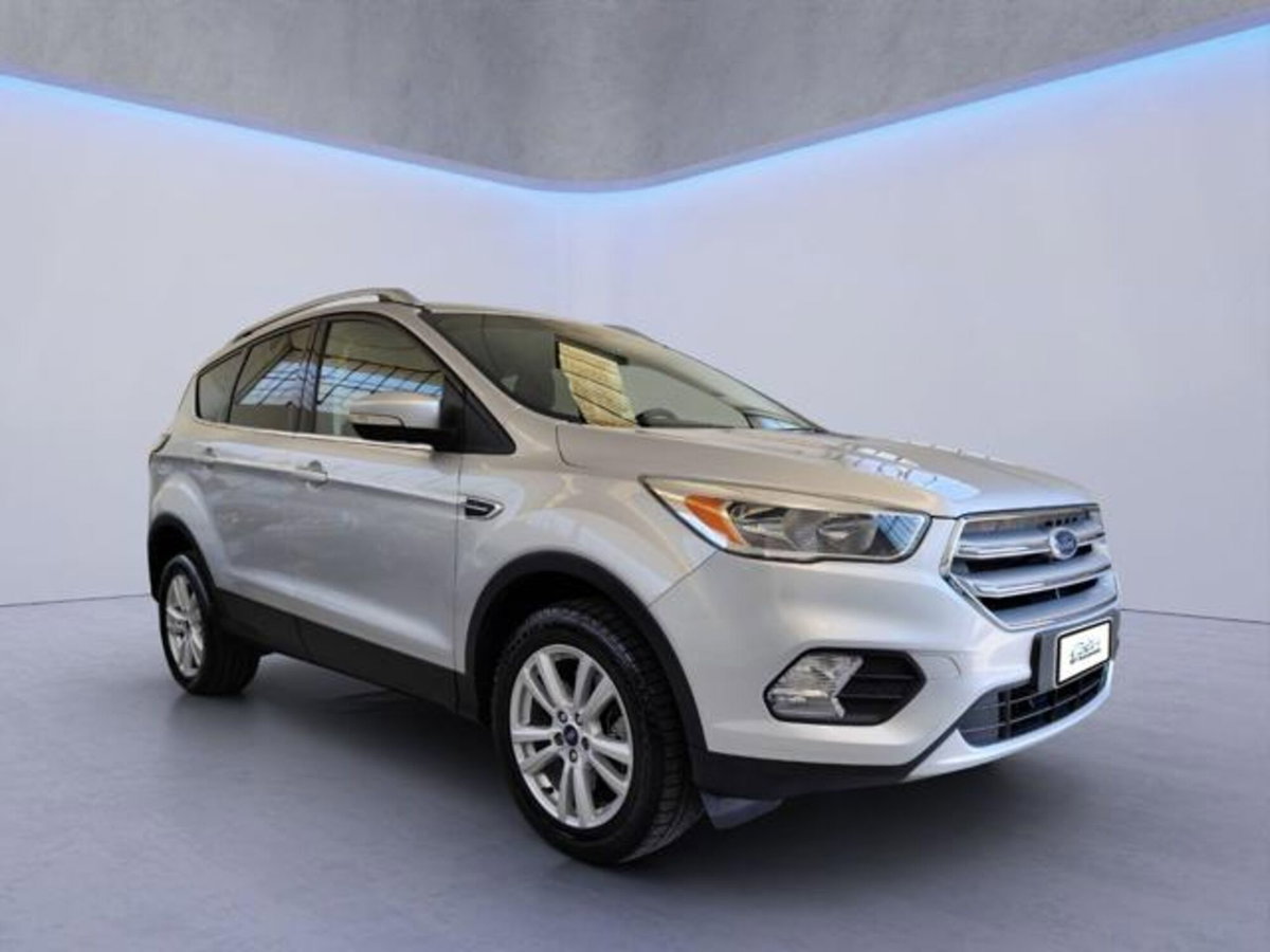 Ford Kuga 1.5 TDCI 120 CV S&S 2WD Plus (2)