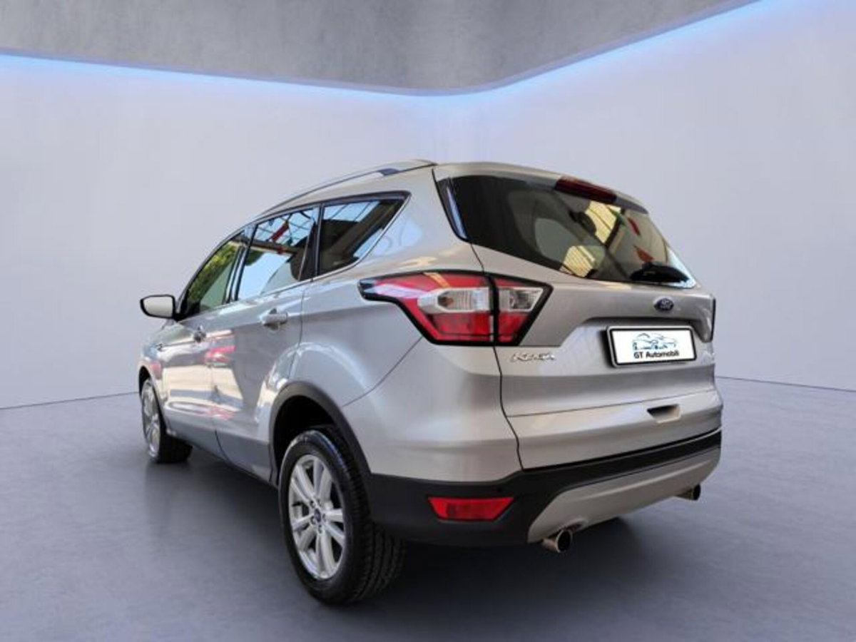 Ford Kuga 1.5 TDCI 120 CV S&S 2WD Plus (4)