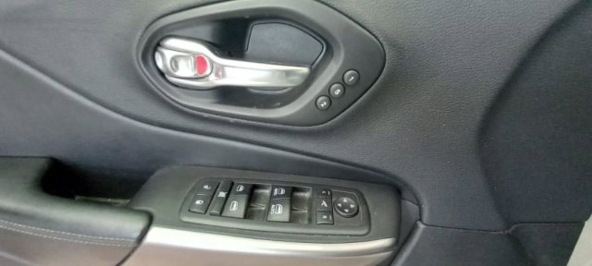 Jeep Cherokee 2.2 Mjt II 4WD Active Drive II Overland (19)