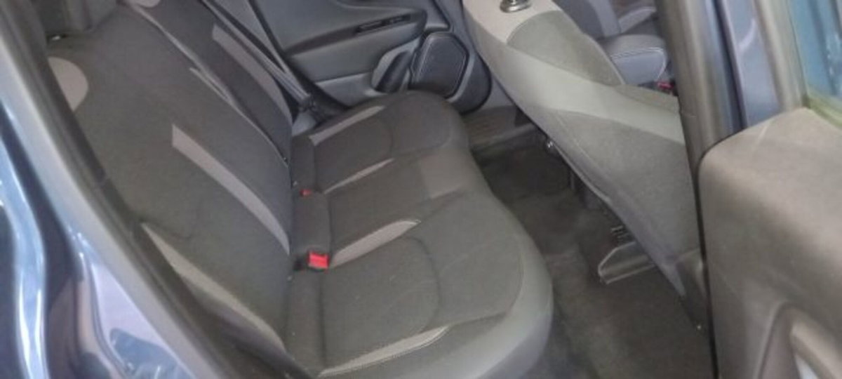 Jeep Renegade 1.5 Turbo T4 MHEV Limited (9)