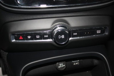 Volvo XC40 T5 Recharge Plug-in Hybrid Inscription Expression (13)