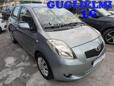 Toyota Yaris 1.3 5 porte Sol (4)