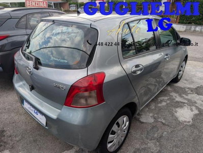 Toyota Yaris 1.3 5 porte Sol (9)