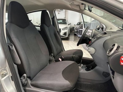 Toyota Aygo 1.0 12V VVT-i 5 porte (10)