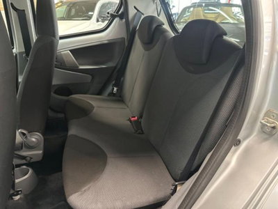 Toyota Aygo 1.0 12V VVT-i 5 porte (11)