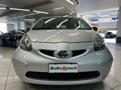 Toyota Aygo 1.0 12V VVT-i 5 porte (16)