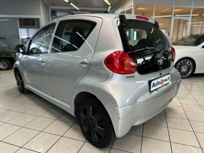 Toyota Aygo 1.0 12V VVT-i 5 porte (4)