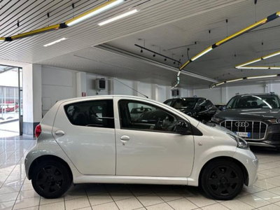 Toyota Aygo 1.0 12V VVT-i 5 porte (5)