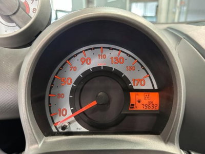 Toyota Aygo 1.0 12V VVT-i 5 porte (7)