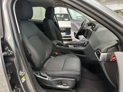 Jaguar F-Pace 2.0 D 180 CV AWD Pure (10)