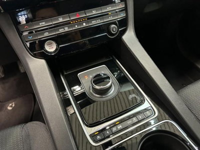 Jaguar F-Pace 2.0 D 180 CV AWD Pure (14)