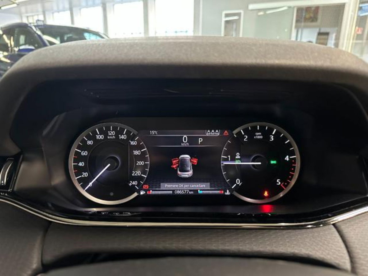 Land Rover Range Rover Evoque 2.0D I4-L.Flw 150 CV (6)