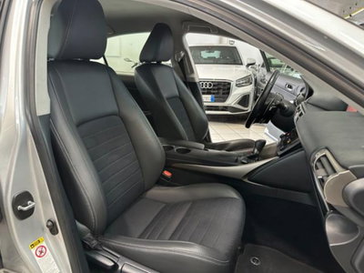 Lexus IS Hybrid Executive (10)