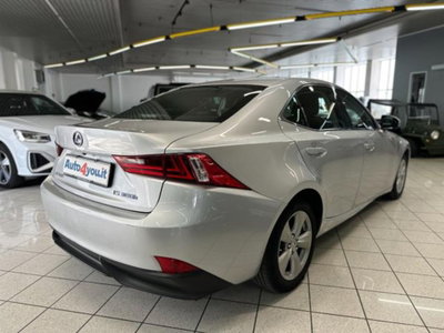 Lexus IS Hybrid Executive (3)
