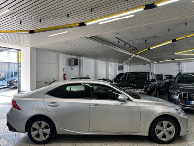 Lexus IS Hybrid Executive (5)